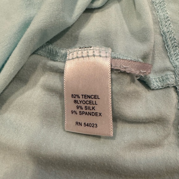 Banana Republic Light Green Stretch T-Shirt- Size X-Small - Picture 6 of 8